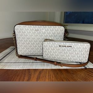 Michael kors jet set